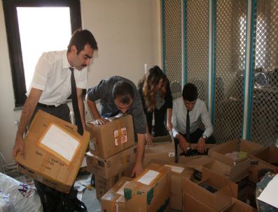 Tüik Çalışanlarından Deprem Bölgesine Yardım