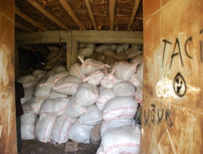 Yüksekova’da 500 Ton Kaçak Çay Ele Geçirildi