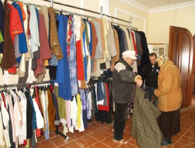 Belediyenin Sosyal Giyim Marketi İhtiyaç Sahiplerini Bu Bayram Da Giydirecek