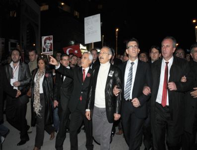 Chp Lideri Kılıçdaroğlu Bursa`da Cumhuriyet Yürüyüşüne Katıldı