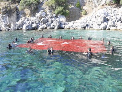 MUĞLA ÜNIVERSITESI - Denizde Türk Bayrağı Açtılar