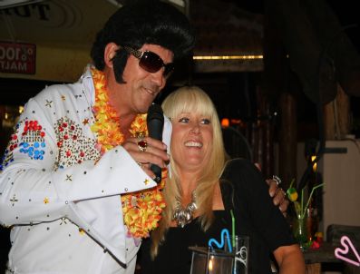 BUFFALO - Elvis Şov Ölüdeniz Gece Hayatını Renklendiriyor