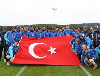 BEKIR İRTEGÜN - Fenerbahçeli futbolcular Cumhuriyet Bayramı'nı kutladı