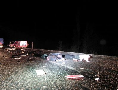 Konya`daki Trafik Kazası: 5 Ölü