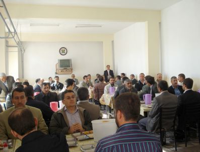 Meke Eğitim Hizmetleri`nden İmam ve Müezzinlere Yemek