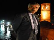 Muhtardan Örnek Yardım