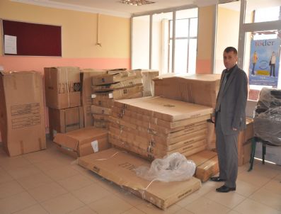 Silopi Atatürk Anadolu Lisesi`ne Kütüphane Desteği