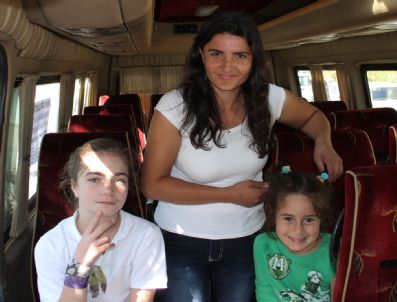 Ankara`nın `tek Bayan Servis Şoförü` Çocukların Sevgilisi