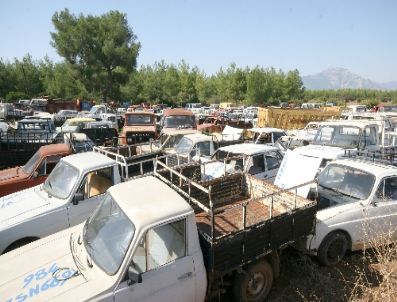 Antalya İl Özel İdaresi`ne 2 Yılda 3 Bin Hurda Araç Teslim Edildi