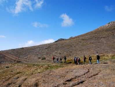 Gümüşhaneli Dağcılar Yürüyüşlere Devam Ediyor
