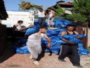 Öğrenciler Ekmeğini Kömürden Çıkarıyor