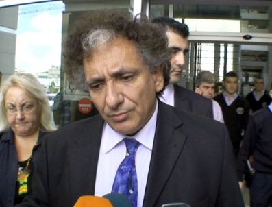 BEDRİ BAYKAM - Sanık, Bedri Baykam’a Duruşmada Tekrar Saldırdı