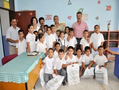 Toroslar Belediyesi 5 Bin Öğrenciye Kırtasiye Yardımı Yaptı