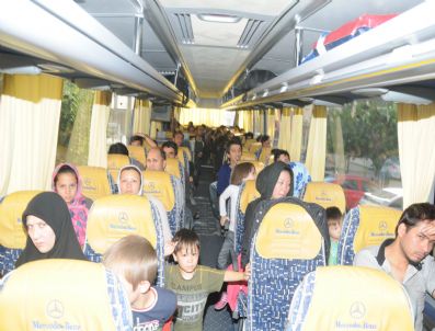 Yunanistan`ın Sınır Dışı Ettiği Kaçaklar Adana`da