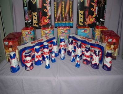 Adana`da İş Yerlerine Maytap ve Havai Fişek Baskını