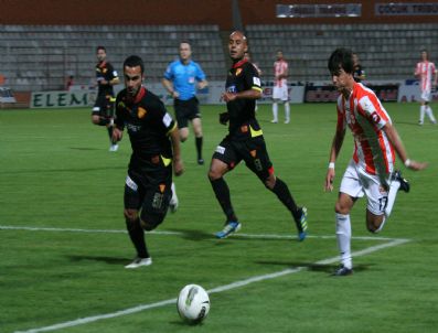 Adanaspor: 4 Göztepe: 3