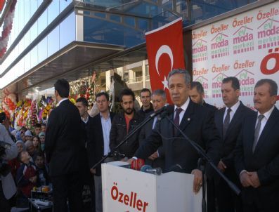 Başbakan Yardımcısı Arınç, Mamak`ta Alışveriş Merkezi Açtı
