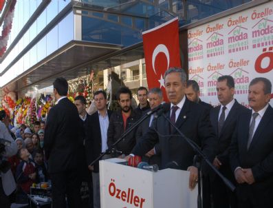 ERCAN KıNACı - Başbakan Yardımcısı Arınç, Mamak`ta Alışveriş Merkezi Açtı