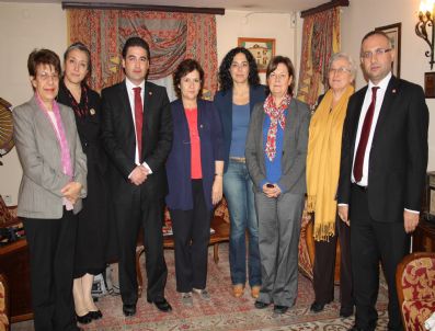 CANDAN YÜCEER - Chp Heyeti Suriye`ye Gitti