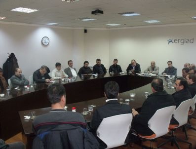 YARBAŞı - Erzurumlu Mobilya Üreticileri İle Satıcıları Sektörün Sorunlarını Masaya Yatırdı