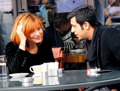 SERAY SEVER - Genç aşkı Seray'ı utandırdı