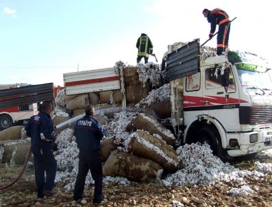 KADIR ÖZBEK - Pamuk Yüklü Kamyon Alev Aldı