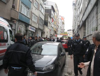 HASEKI EĞITIM VE ARAŞTıRMA HASTANESI - Park kavgası kanlı bitti: 1`i ağır 4 yaralı