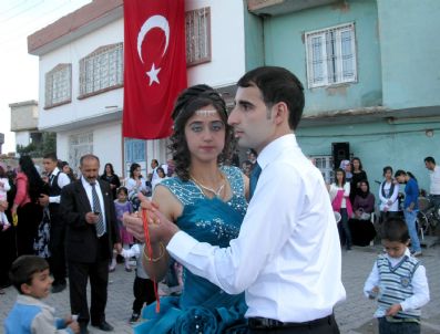 BAZLAMA - Bazlama Ailesinin Mutlu Günü