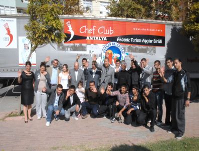 Ceyhan’dan Van’a Yardım Eli Uzandı