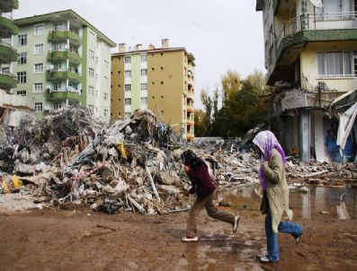 Depremde 155 Çocuk Yetim Kaldı