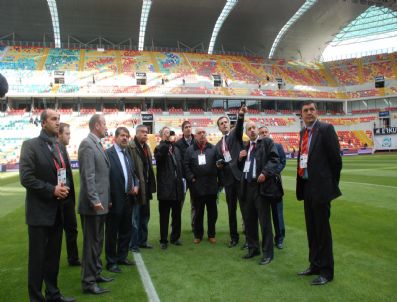 ELBAŞı - Futbol’da U-20 Dünya Şampiyonası`na En Favori Şehir Kayseri