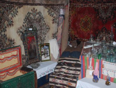 (özel)-evini Müzeye Çevirdi