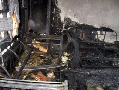 Yangın Evi Küle Çevirdi