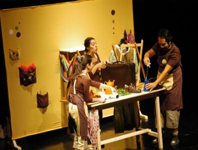 ADİLE NAŞİT - Adile Naşit Tiyatrosu Şenlendi