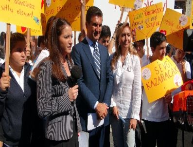 DÜNYA HAYVANLARı KORUMA GÜNÜ - Atık Getiren Hayvanseverlere Mama Kampanyası