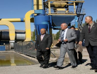 DUMLU - Bayburt Valisi İpek: Hizmetlerin Yerelden Yapılması Başarıyı Getiriyor