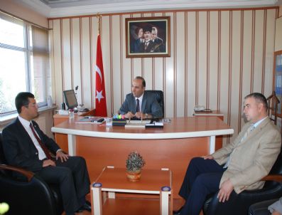 KAMIL KÖTEN - Chp`li Özel`den Akhisar Kaymakamı Köten’e Ziyaret