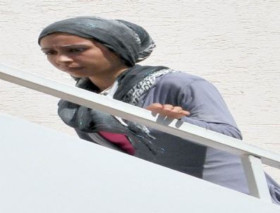 Çocukları İçin Ayırdığı Parayı Alan Kocasını Bıçakladı