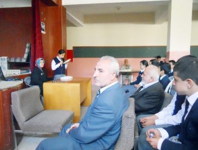 DÜNYA ÇOCUK GÜNÜ - Dünya Çocuk Günü Yazarlarla Öğrencileri Buluşturdu