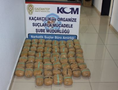 Gaziantep ve Van Polisi Ortak Çalışma Yürüttü, Uyuşturucu Satıcısı Yakalandı