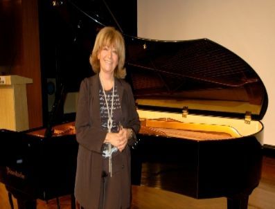 İdil Biret: Lüzumsuz Müzik Yapmaktansa Hiç Yapmamayı Tercih Ederim