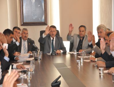 ACıSU - Kartepe Belediye Meclisi 24 Maddeyi Karara Bağladı