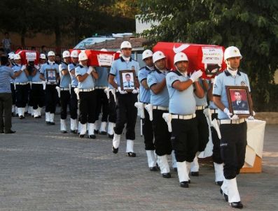 TURHAN AYVAZ - Mardin’de 4 Polis İçin Cenaze Töreni Düzenlendi