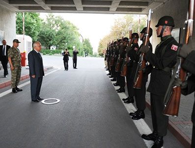 SADIK YAKUT - Meclis'te askeri tabur dönemi sona eriyor