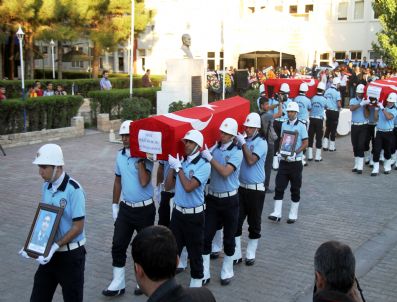 TURHAN AYVAZ - Şehit Polisler Memleketlerine Uğurlandı