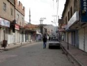 Şırnak`ta Esnaf Kepenk Kapattı