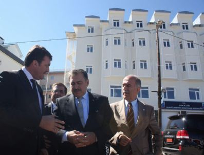 ALİ AĞAOĞLU - Uludağ`da Kamu Binalarını Bakan Eroğlu Yıktı