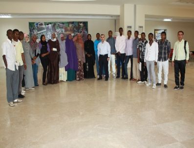Zirve’de Somalili 15 Öğrenci Okuyacak