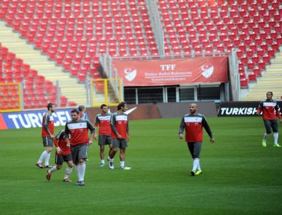 GUUS HİDDİNK - A Milli takım, Almanya maçının hazırlıklarını sürdürdü