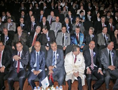 ULUDAĞ ÜNIVERSITESI REKTÖRÜ - Bakan Eroğlu: Yerli Otomobili Üretecek Babayiğit Bursa`dan Çıkacak